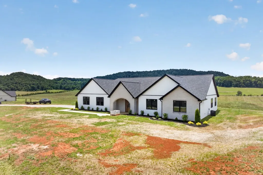 4221 Gum Springs Mountain Road Sparta TN 38583