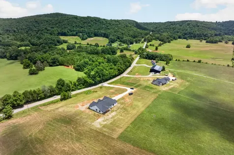 4221 Gum Springs Mountain Road Sparta TN 38583