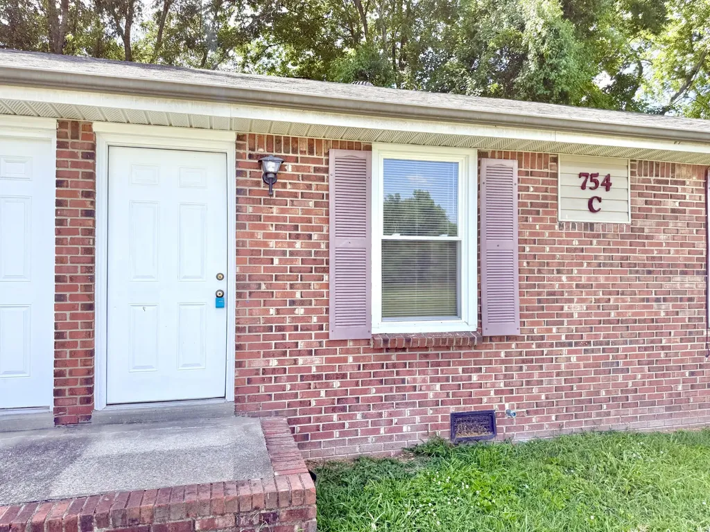 754 Bancroft Circle Clarksville TN 37042