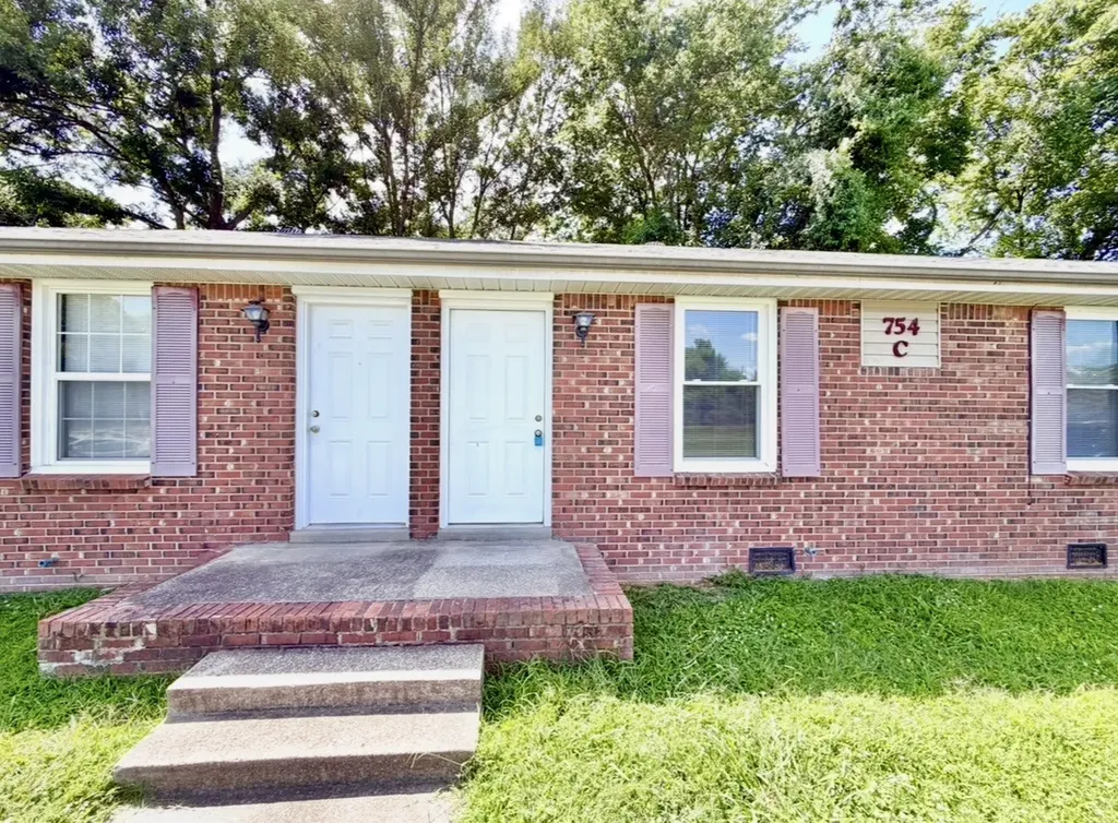 754 Bancroft Circle Clarksville TN 37042