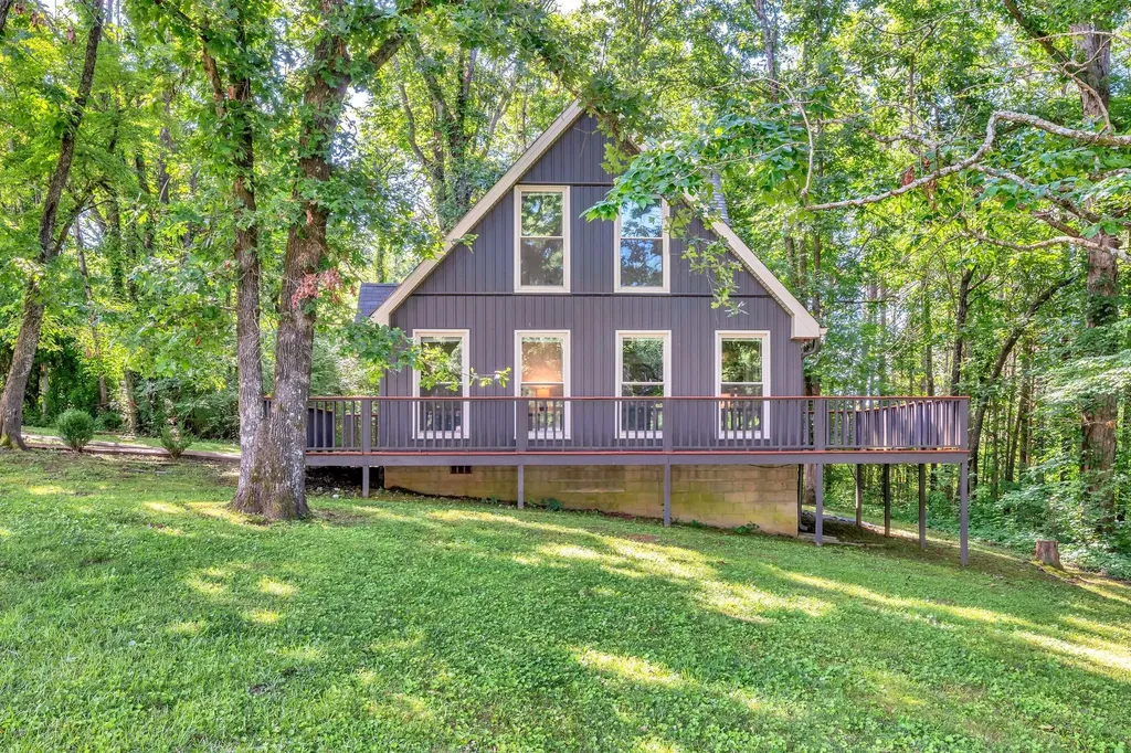 1144 Chestnut Drive Burns TN 37029