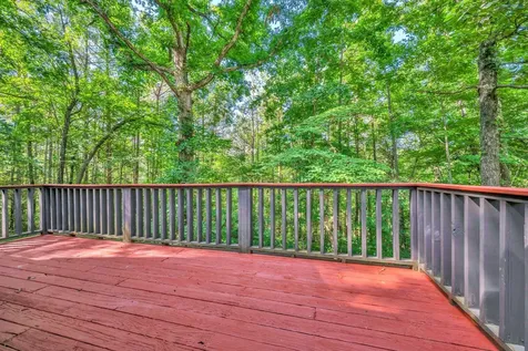 1144 Chestnut Drive Burns TN 37029
