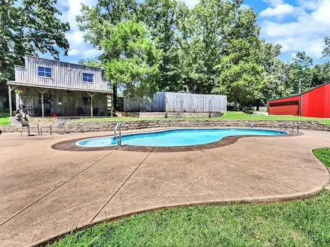 4537 Louise Creek Road Cunningham TN 37052