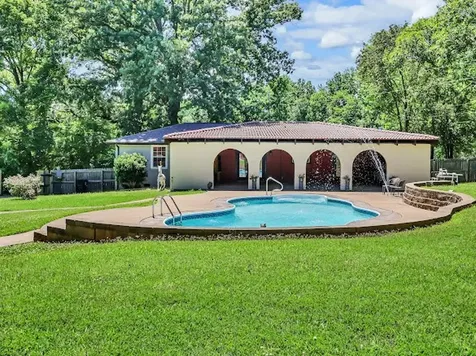 4537 Louise Creek Road Cunningham TN 37052
