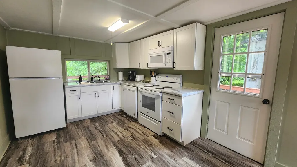 450 Cedar Hill Road Celina TN 38551
