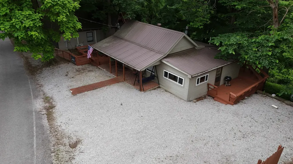 450 Cedar Hill Road Celina TN 38551