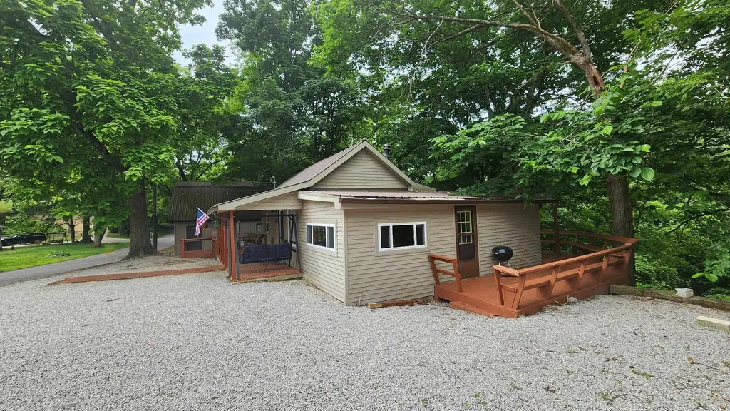 450 Cedar Hill Road Celina TN 38551