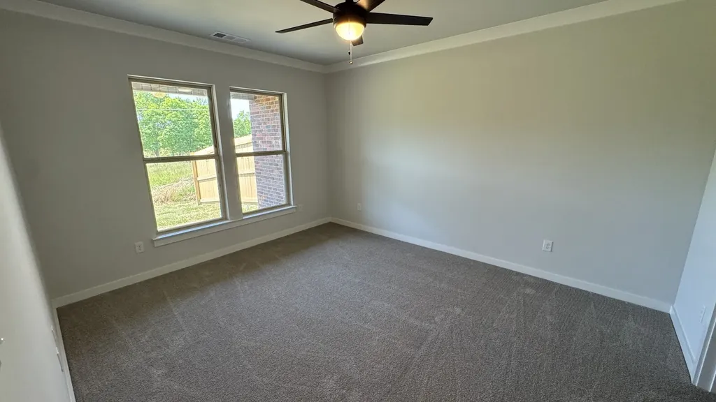 504 W Foxrun Springfield TN 37172