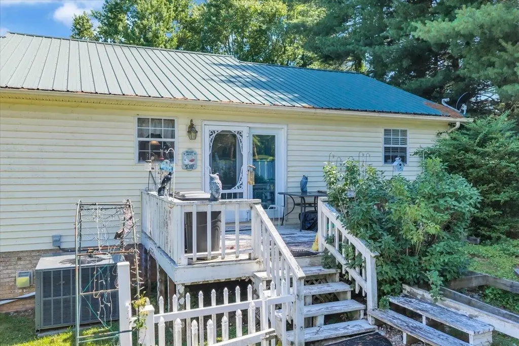 2774 Shelbyville Road Mcminnville TN 37110