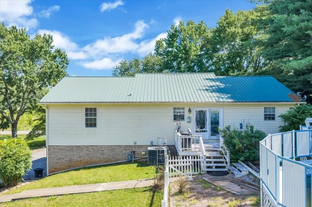 2774 Shelbyville Road Mcminnville TN 37110