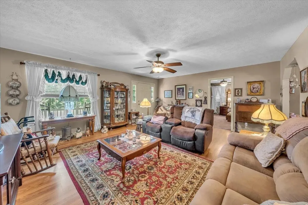 2774 Shelbyville Road Mcminnville TN 37110
