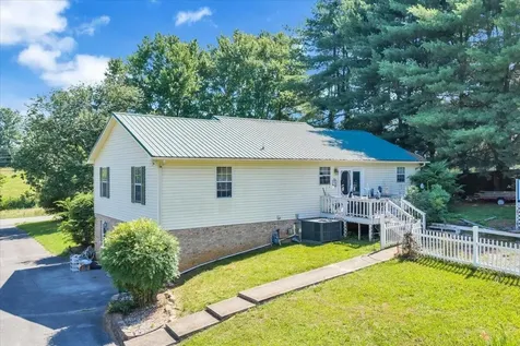 2774 Shelbyville Road Mcminnville TN 37110