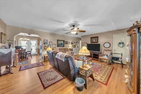 2774 Shelbyville Road Mcminnville TN 37110