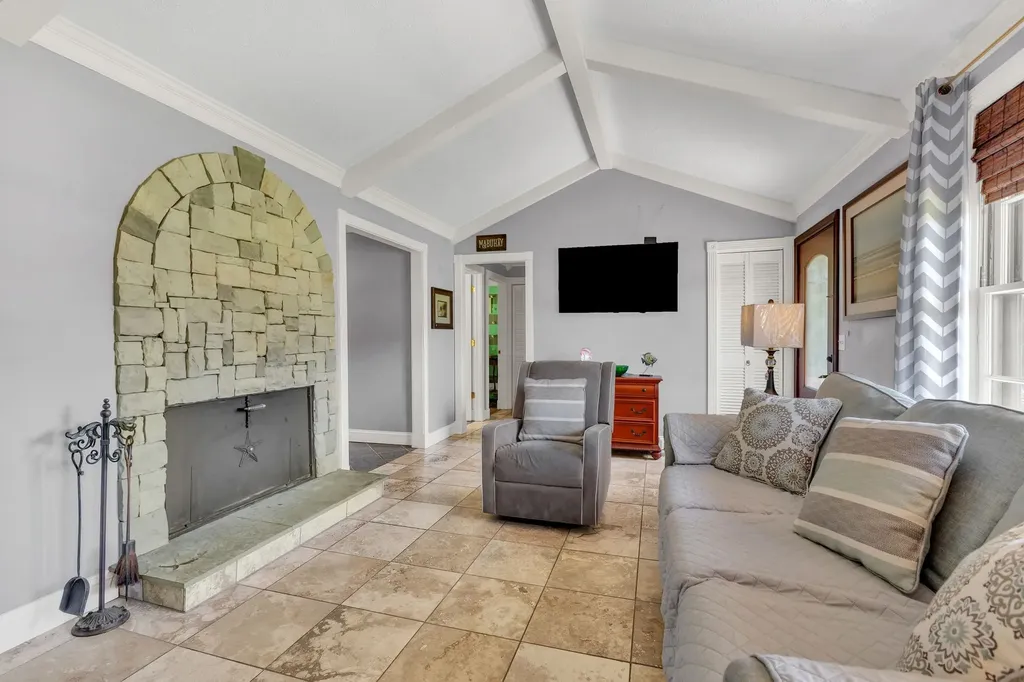 325 Dawn Drive Gallatin TN 37066
