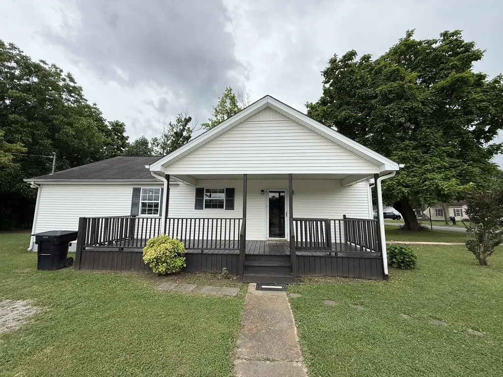 514 E Hogan Street Tullahoma TN 37388