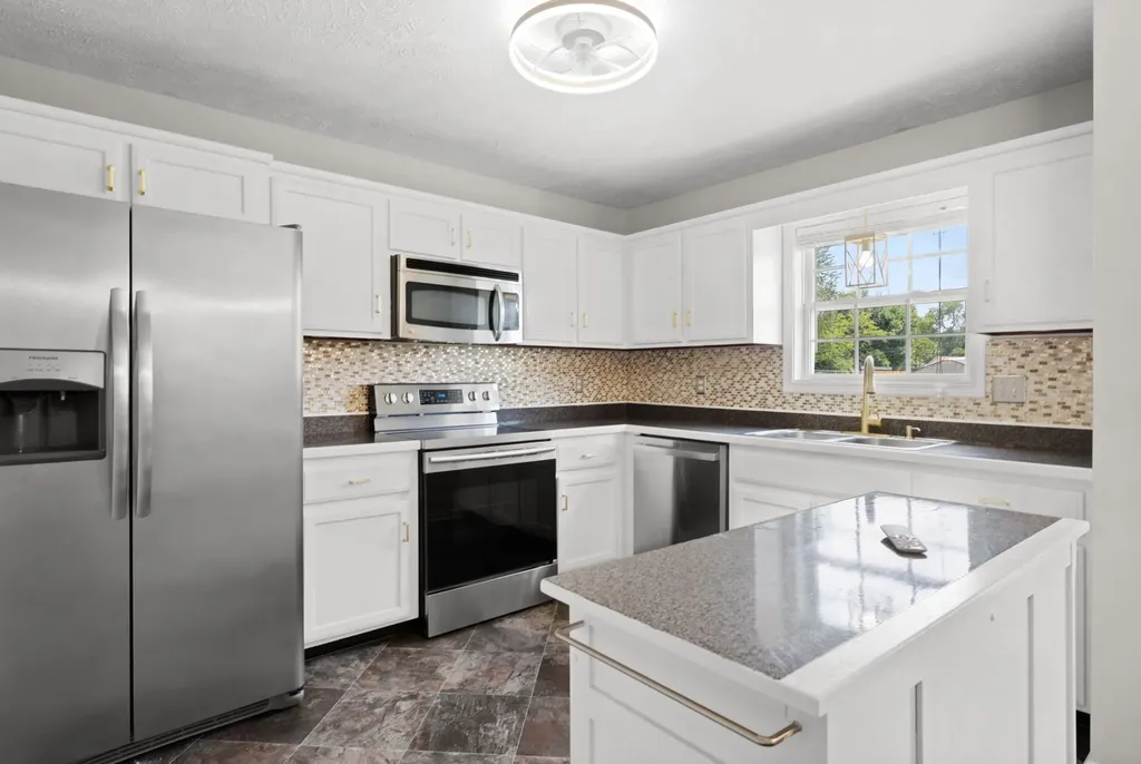 574 Oakmont Drive Clarksville TN 37042