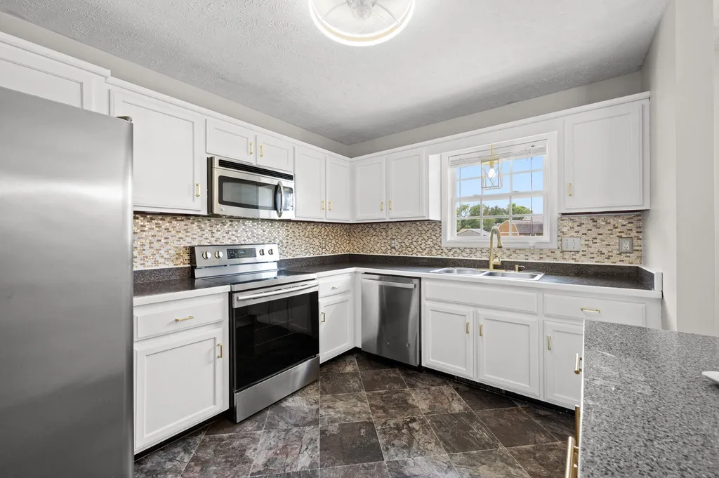 574 Oakmont Drive Clarksville TN 37042