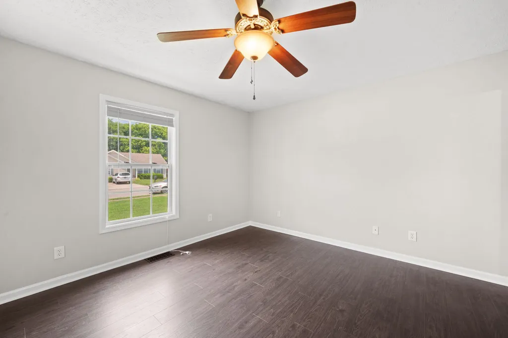 574 Oakmont Drive Clarksville TN 37042
