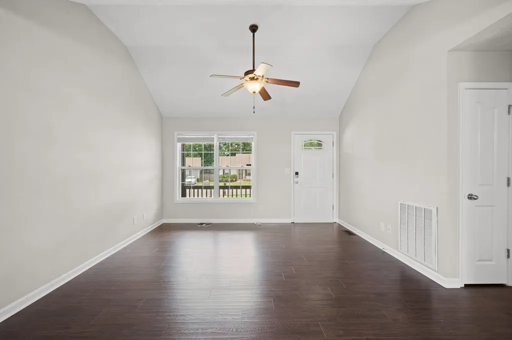 574 Oakmont Drive Clarksville TN 37042