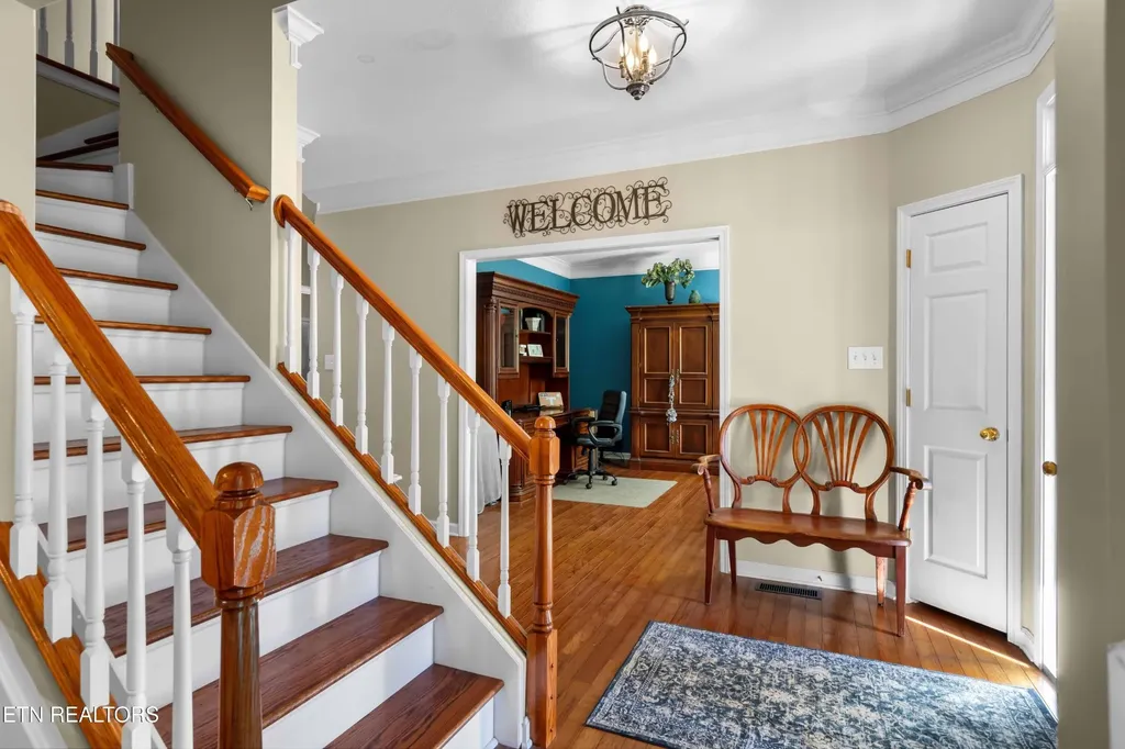 7819 La Barrington Boulevard Powell TN 37849