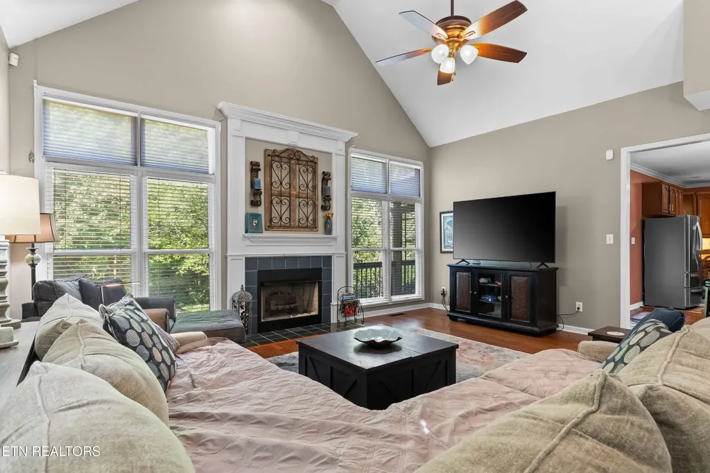 7819 La Barrington Boulevard Powell TN 37849