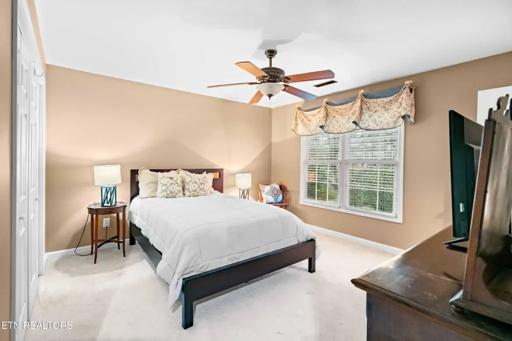 7819 La Barrington Boulevard Powell TN 37849