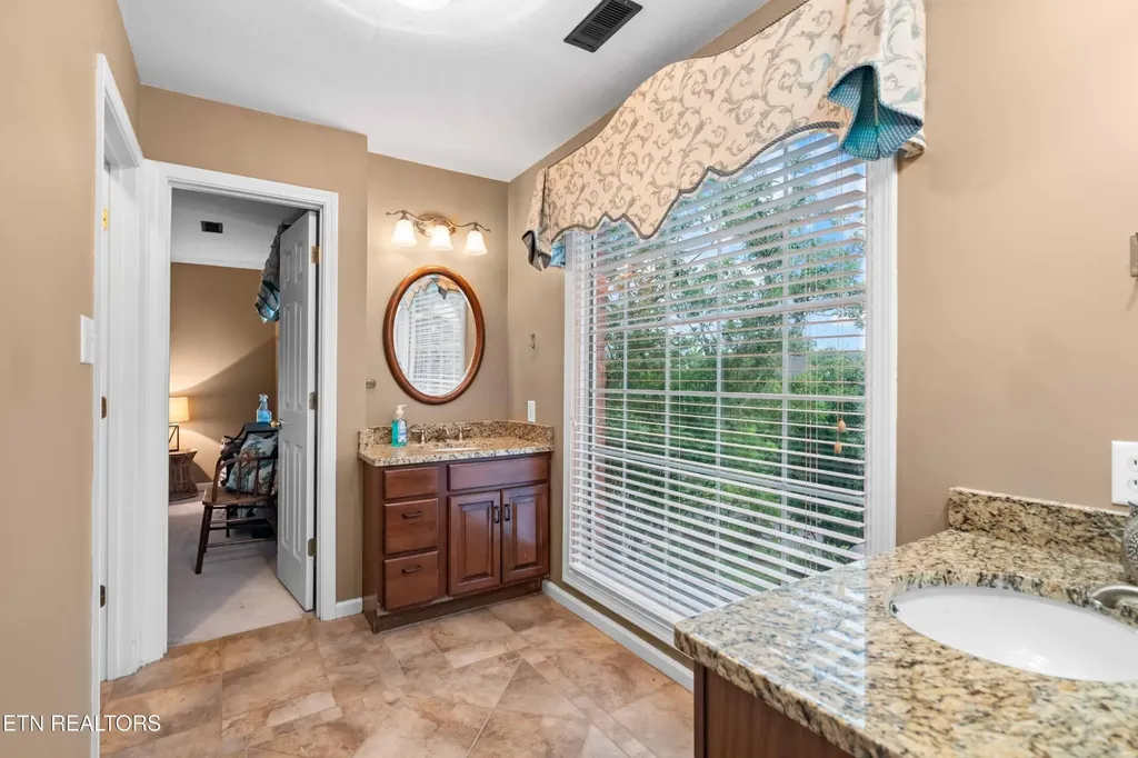 7819 La Barrington Boulevard Powell TN 37849