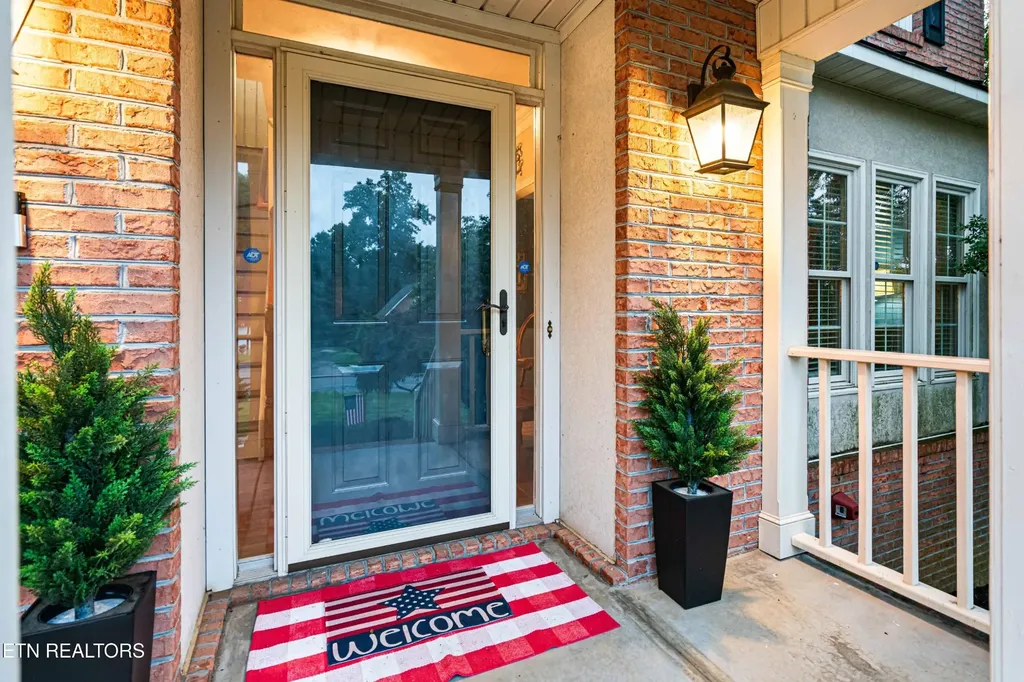 7819 La Barrington Boulevard Powell TN 37849