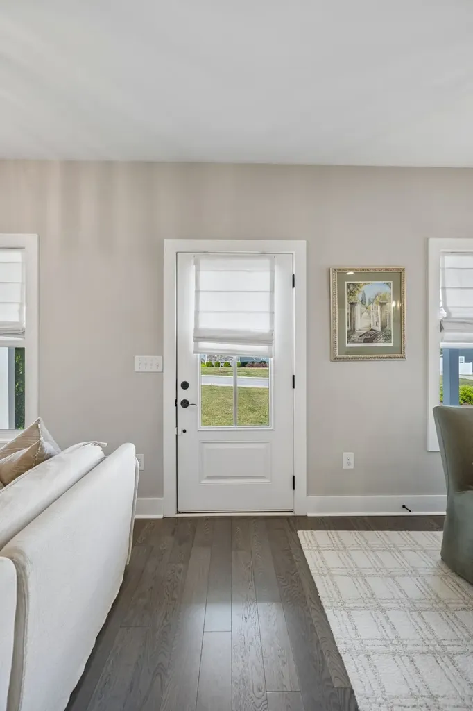 1004 Sycamore Rdg, E Burns TN 37029