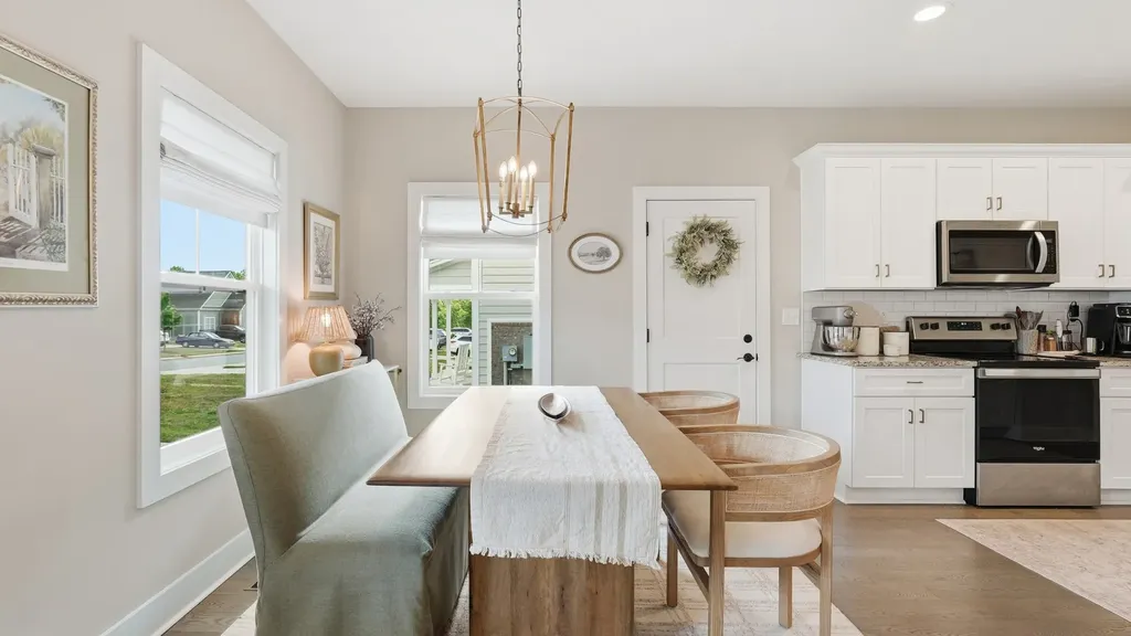 1004 Sycamore Rdg, E Burns TN 37029