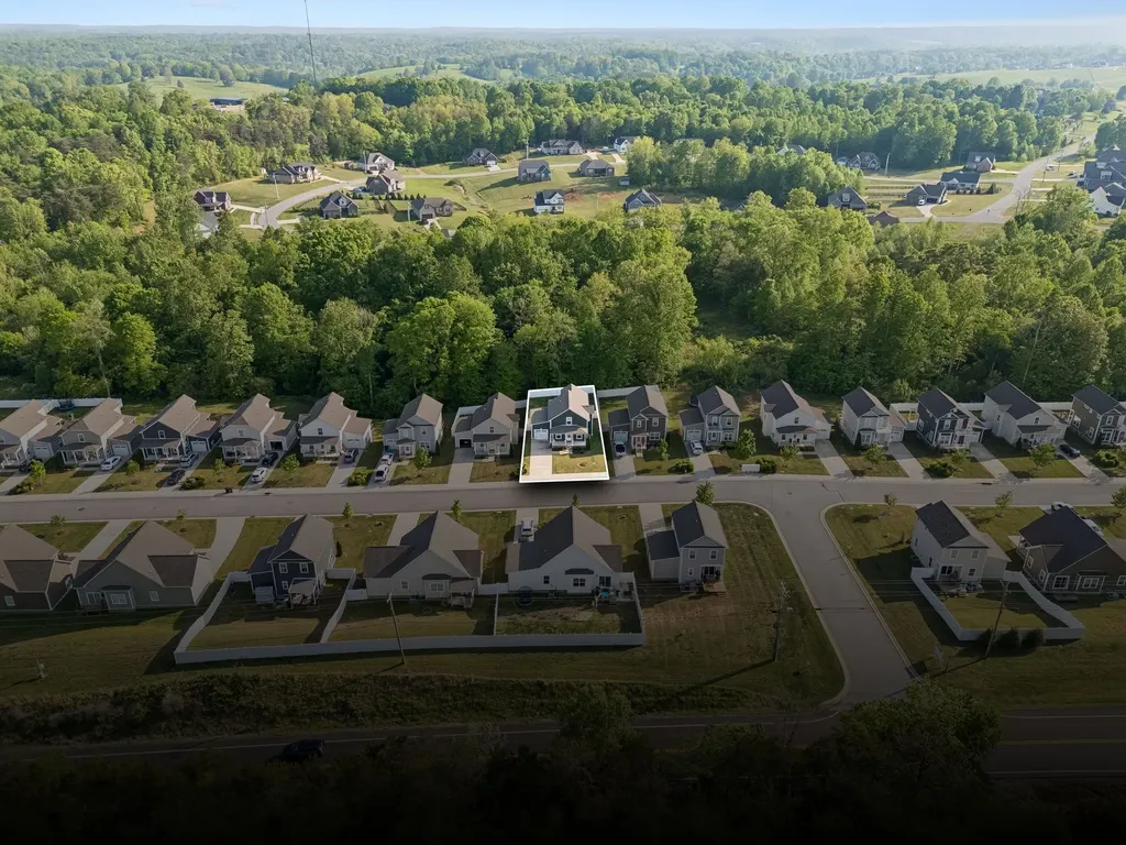 1004 Sycamore Rdg, E Burns TN 37029