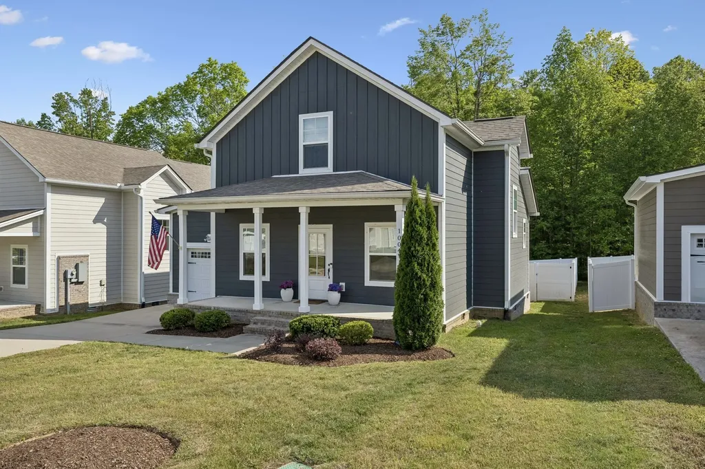 1004 Sycamore Rdg, E Burns TN 37029