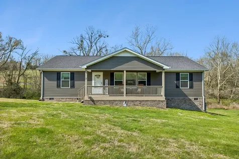 2 Hickman Creek Road, N Hickman TN 38567