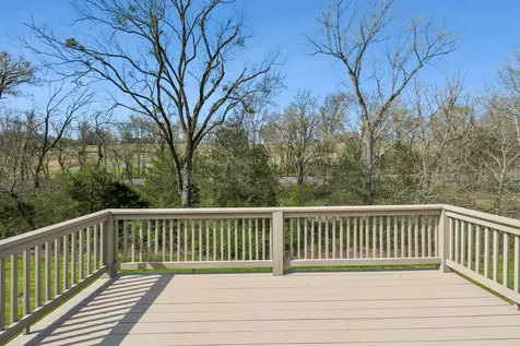 2 Hickman Creek Road, N Hickman TN 38567