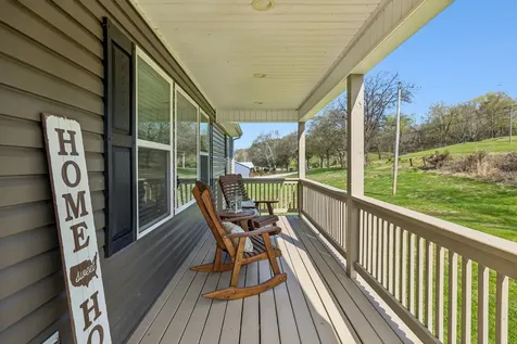 2 Hickman Creek Road, N Hickman TN 38567