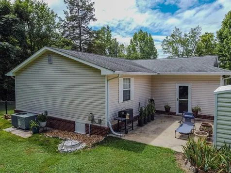 433 Sterling Road Athens TN 37303