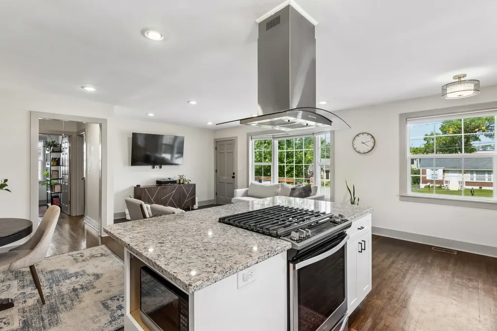 3221 Holbrook Drive Nashville TN 37211