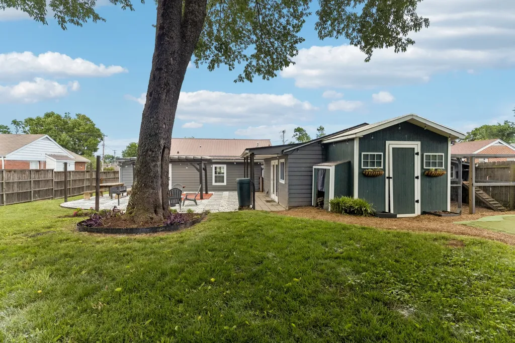 3221 Holbrook Drive Nashville TN 37211