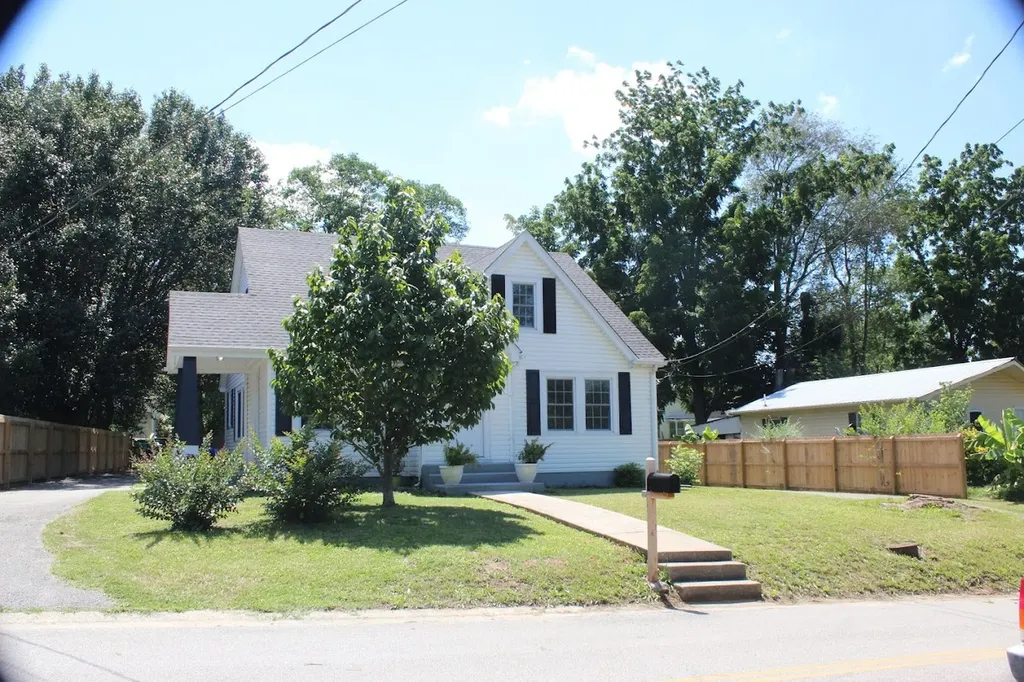 114 Oak Street Mcminnville TN 37110