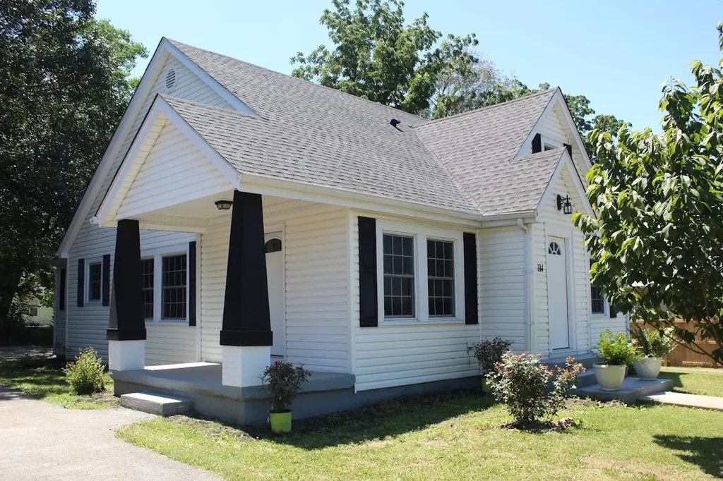 114 Oak Street Mcminnville TN 37110
