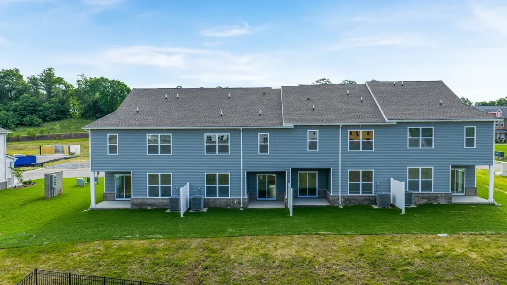 1754 Manuka Lane Columbia TN 38401