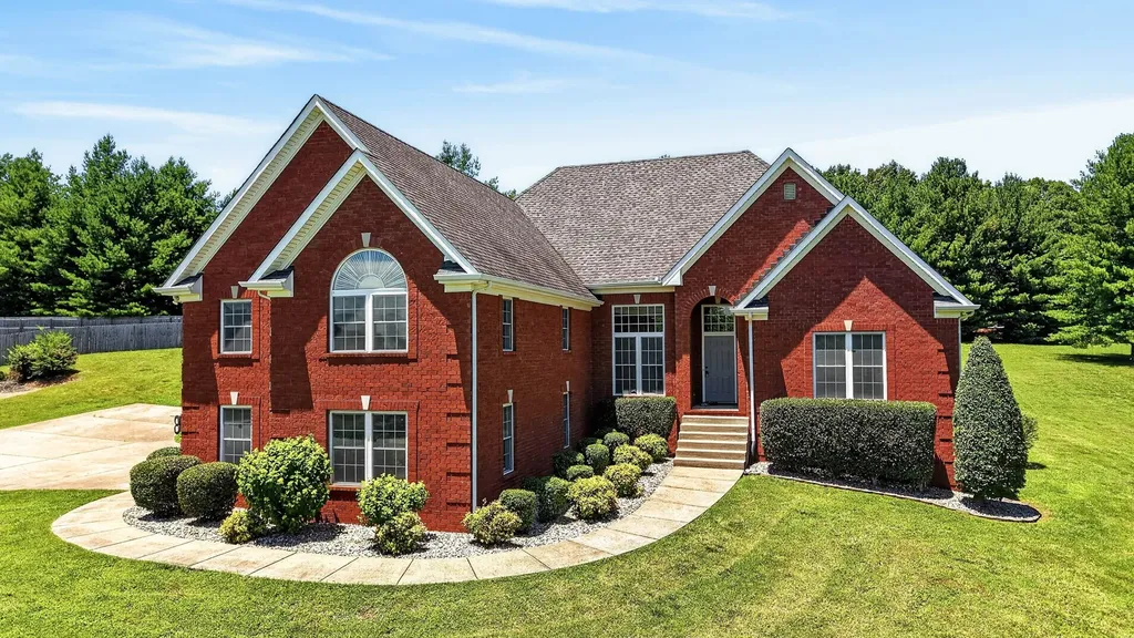 2011 Bryans Park Court Springfield TN 37172