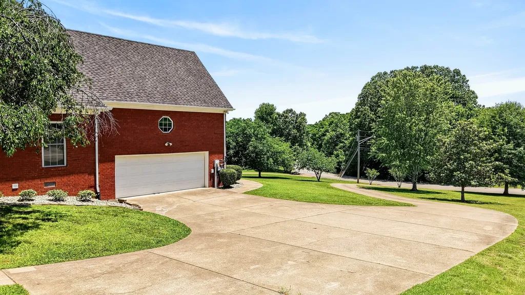 2011 Bryans Park Court Springfield TN 37172