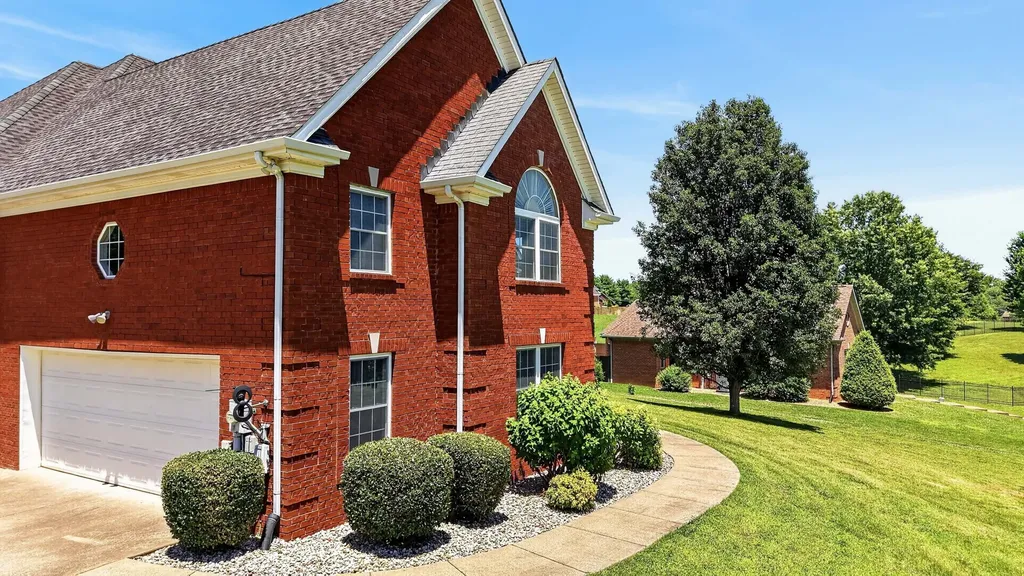 2011 Bryans Park Court Springfield TN 37172