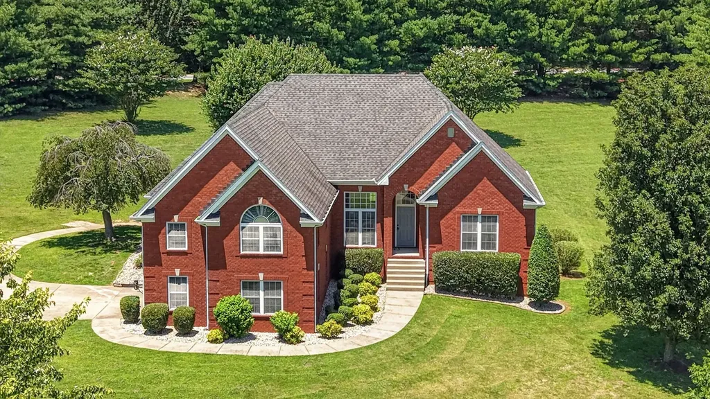 2011 Bryans Park Court Springfield TN 37172