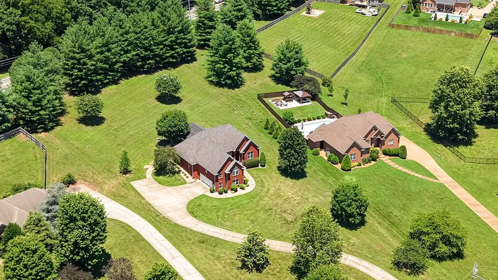 2011 Bryans Park Court Springfield TN 37172