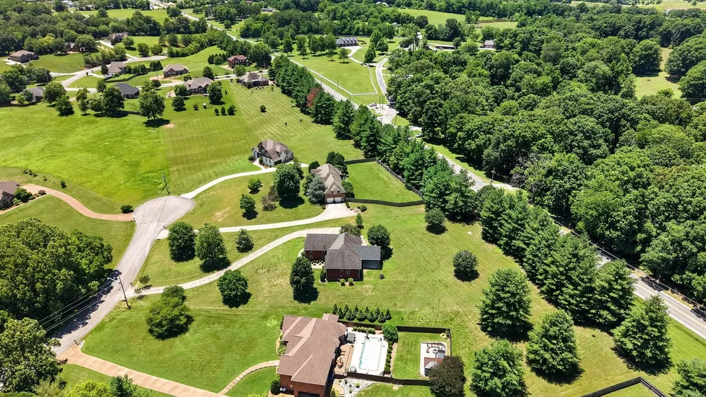 2011 Bryans Park Court Springfield TN 37172