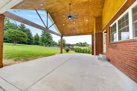 2011 Bryans Park Court Springfield TN 37172