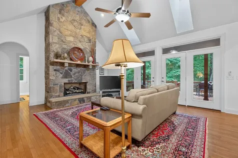 1835 Ridge Cliff Drive Monteagle TN 37356