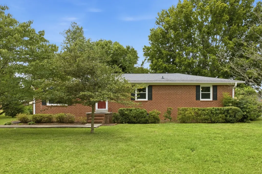 847 Anthony Avenue Smithville TN 37166